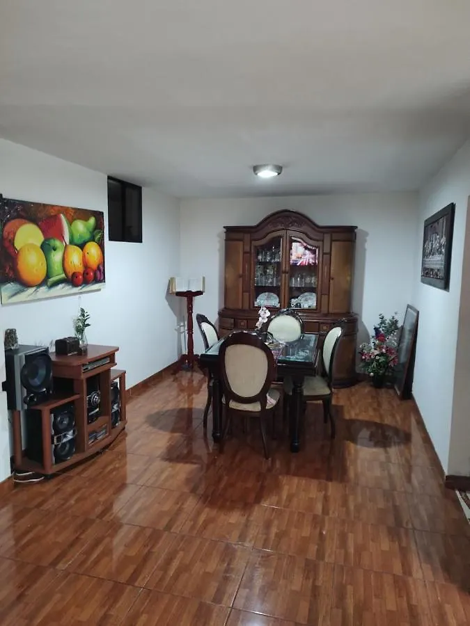 Noras Homestay Laureles Medellín