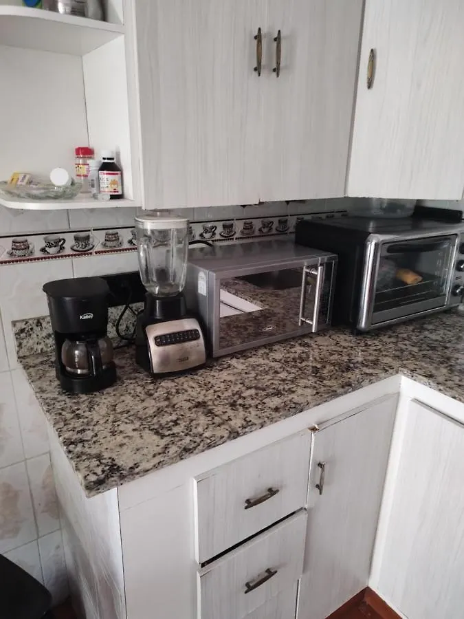 Noras Homestay Laureles Medellín
