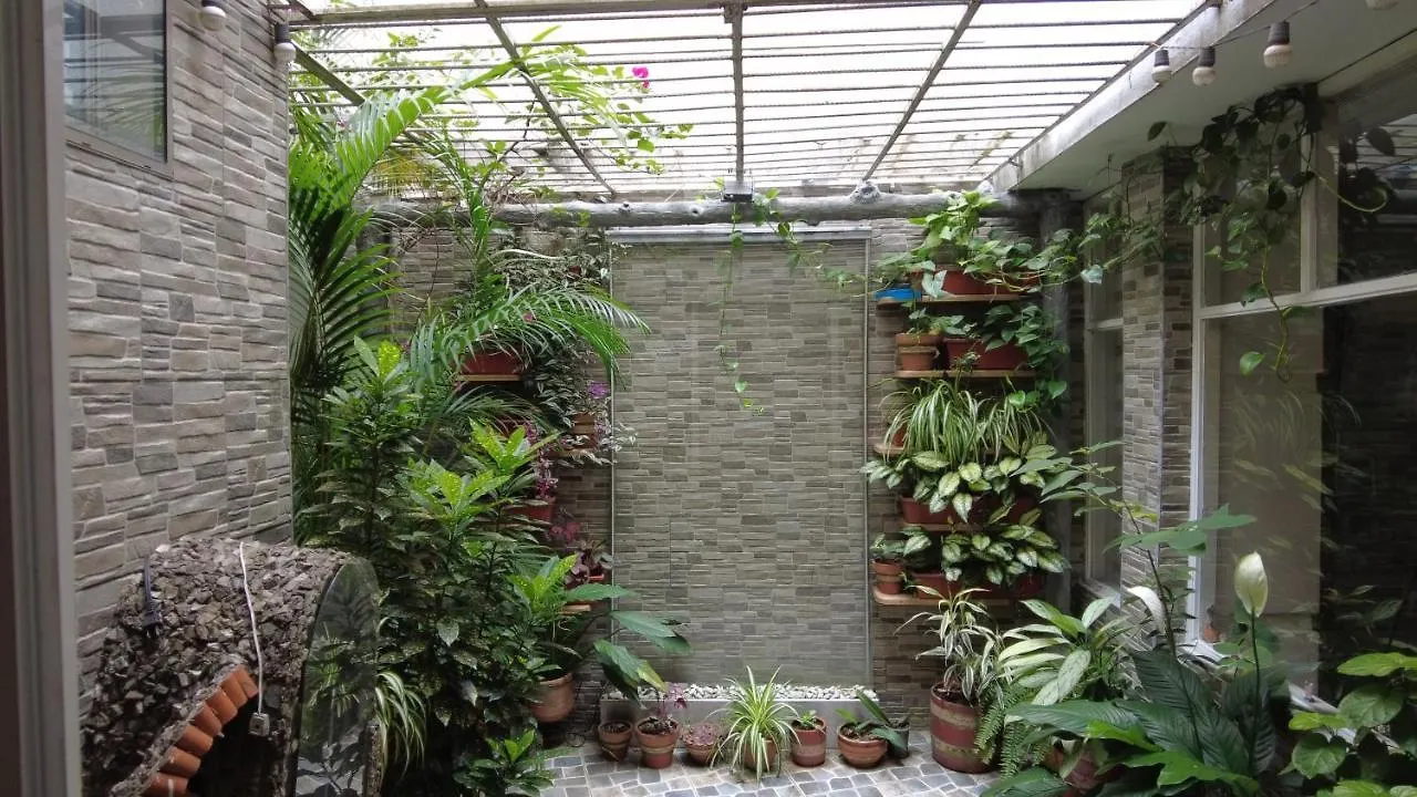 Noras Homestay Laureles Medellín