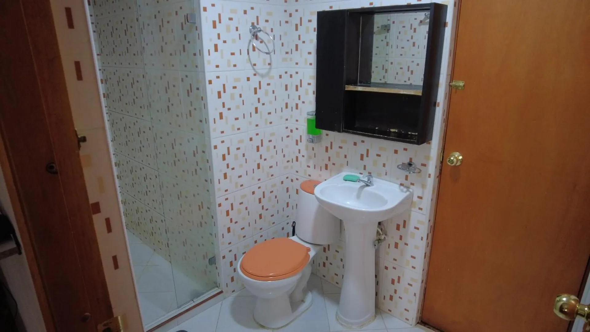 Noras Homestay Laureles Medellín